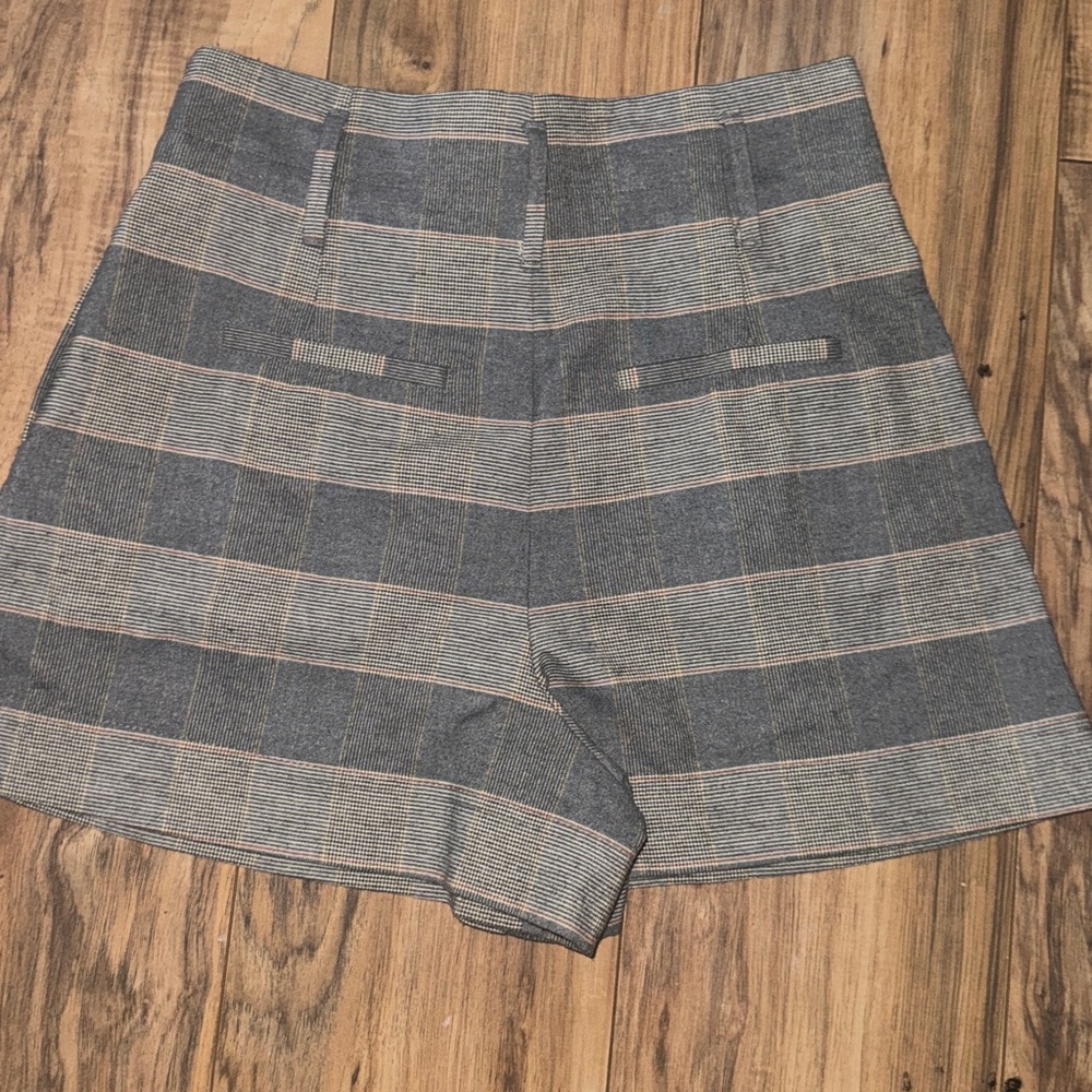 Zara‎ short - Picture 4 of 4